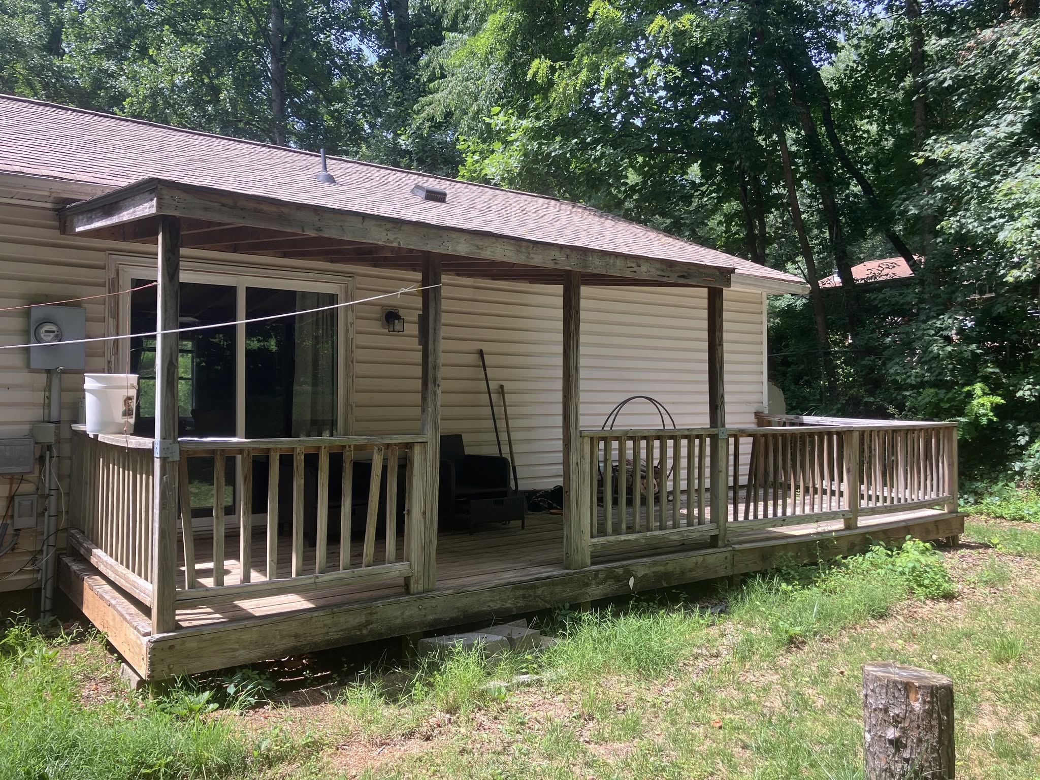 West Asheville — $1,125 + utilities — 1 bedroom + bonus rooms/studio space — Available early/mid October — musician/creative-friendly - Washer/Dryer Included