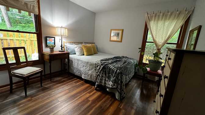 Furnished or Unfurnished Room + Private Bath in Beautiful Riceville Forest