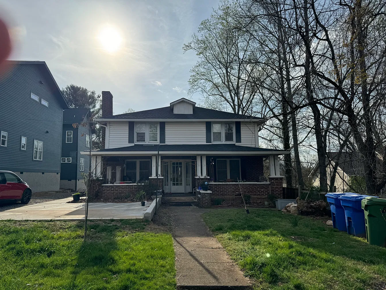 W AVL 2 bed 1 bath apartament