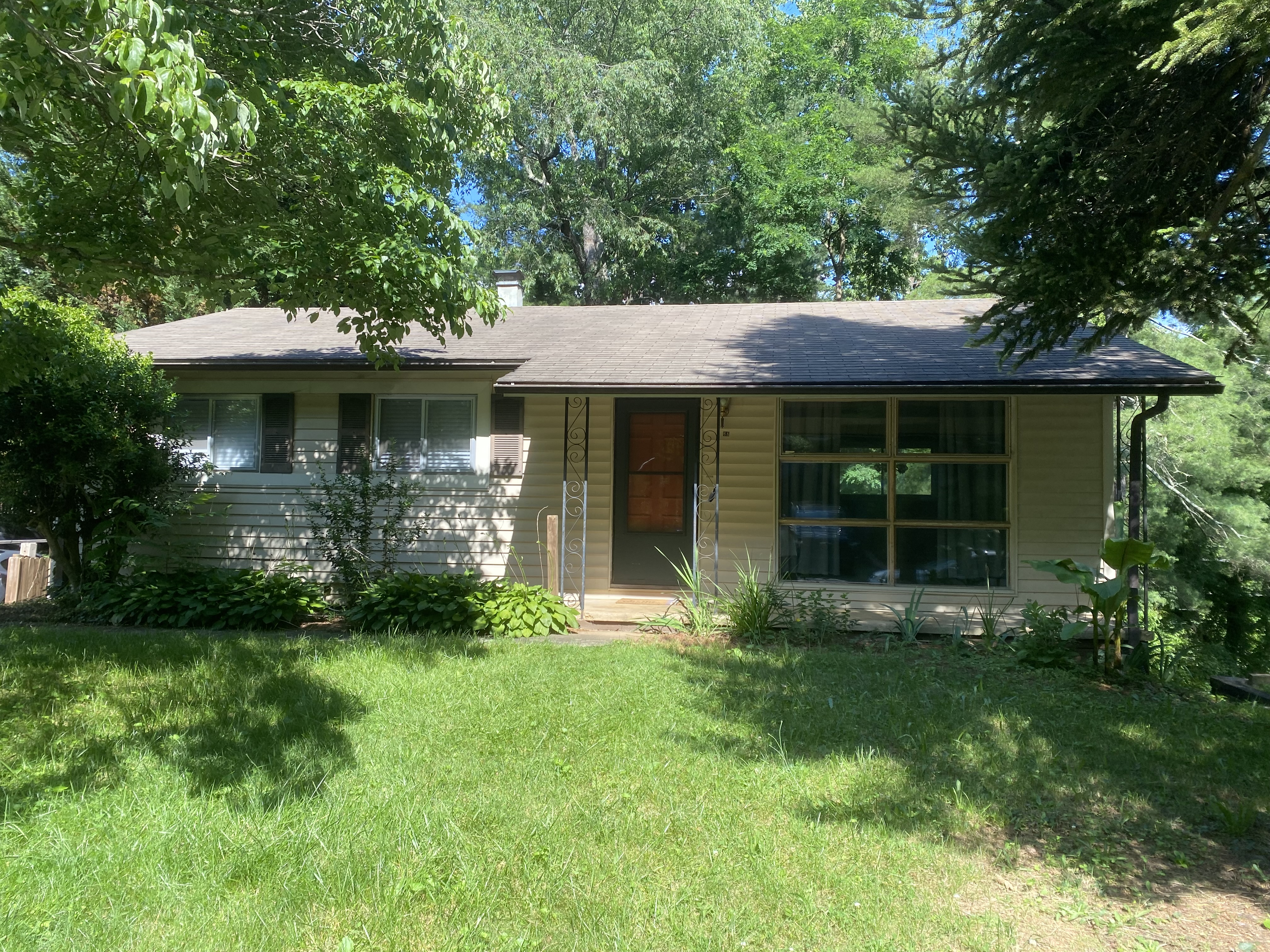 West Asheville Room Available
