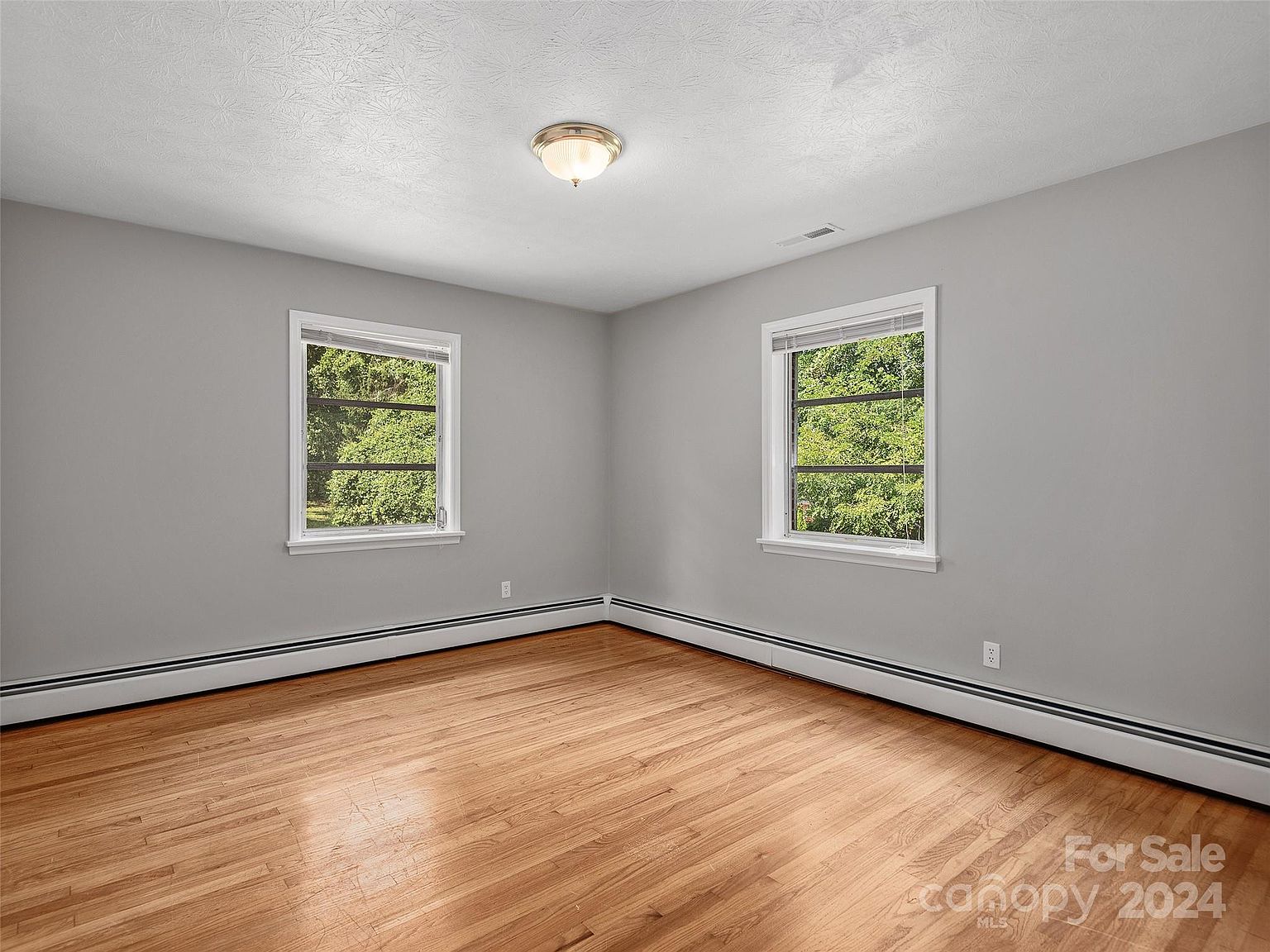 Furnished room - housekeeping & laundry included - $700/month