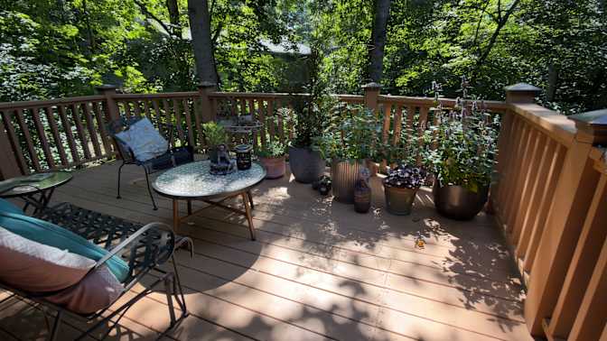 Furnished or Unfurnished Room + Private Bath in Beautiful Riceville Forest