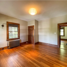 Charlotte Street private room with shared bath